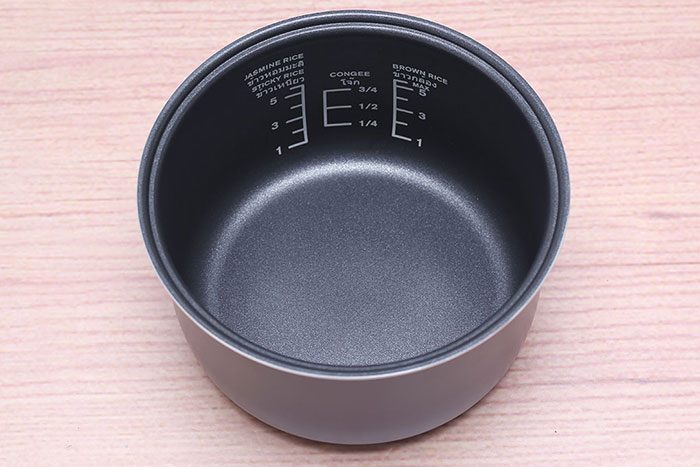 Nồi cơm điện Electrolux ERC6503W - Hàng chính hãng