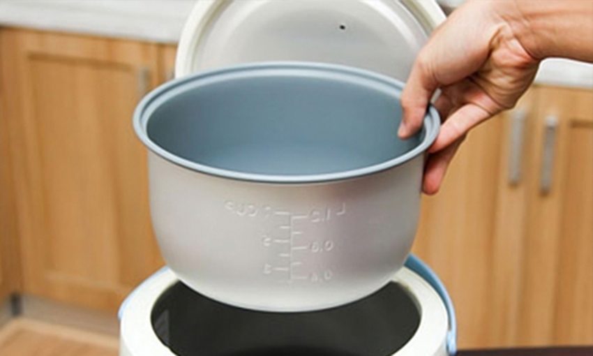 Lòng nồi của nồi cơm điện HappyCook HC-120