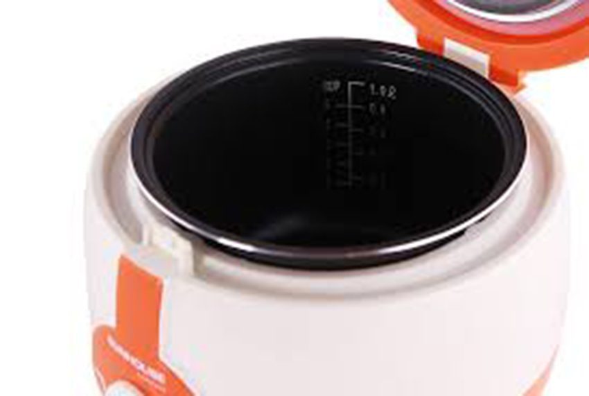 Chất liệu lòng nồi của nồi cơm điện Mama Sunhouse SHD-8220WO