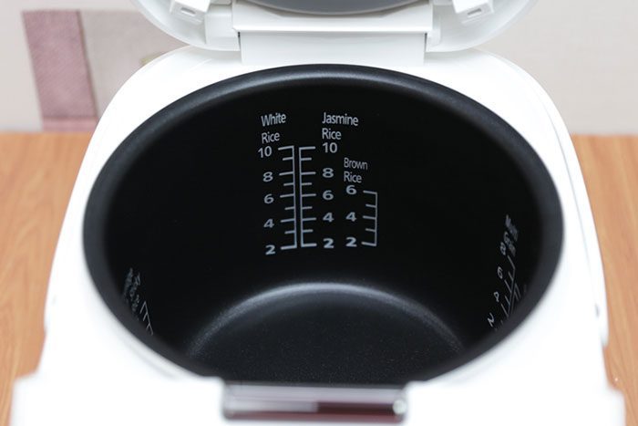 Nồi cơm điện Panasonic SR-ZG185 - Hàng chính hãng