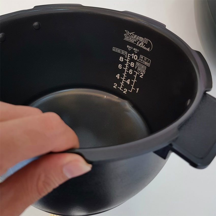 Chất liệu ruột nồi cơm điện cao tần Cuckoo CRP-HUF1080SS