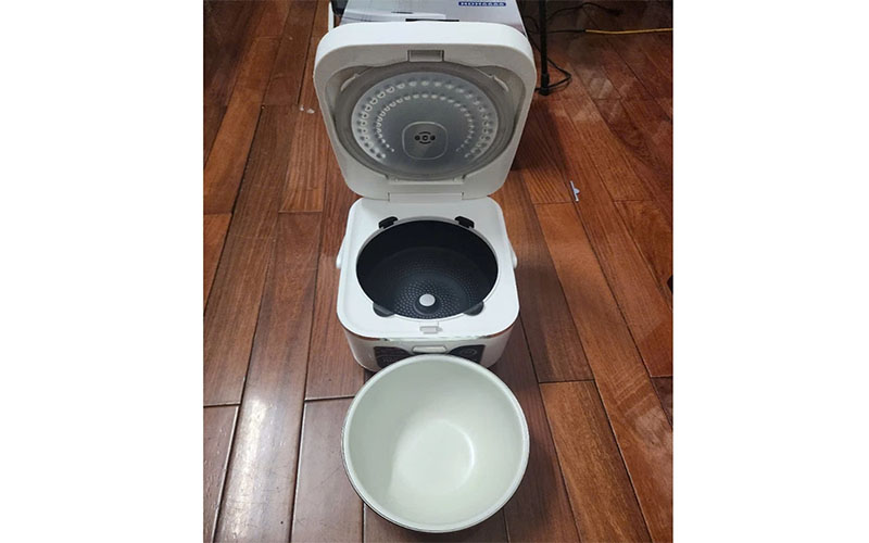 Nồi cơm điện cao tần Funiki HDH6666 - Hàng chính hãng