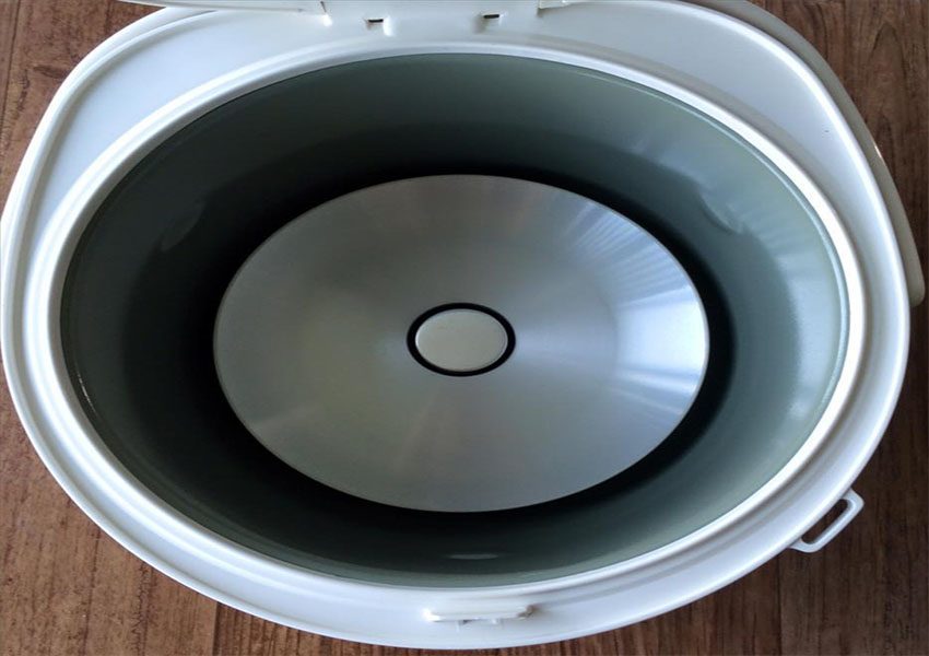 Thiết kế mâm nhiệt lớn của nồi cơm điện nắp gài Kangaroo KG29