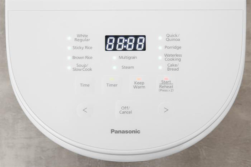 Bảng điều khiển cảm ứng có màn hình LED hiển thị rõ nét