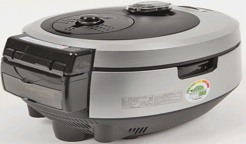 Mặt sau của nồi cơm điện tử Cuchen CJH-PA1009EDCN