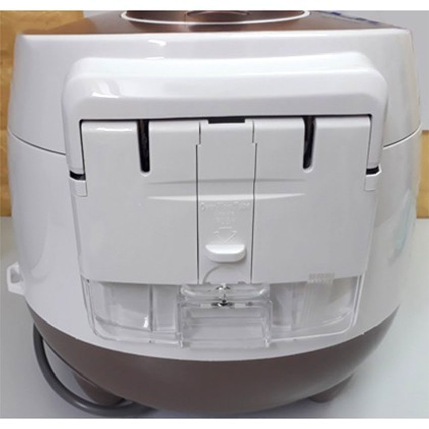 Nồi cơm điện tử Cuckoo CRP-M1000S với thiết kế ngắn chứa nước thừa tiện dụng