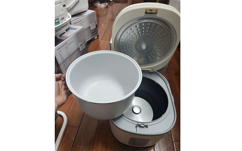 Nồi cơm điện tử Funiki HEC6462 - Hàng chính hãng