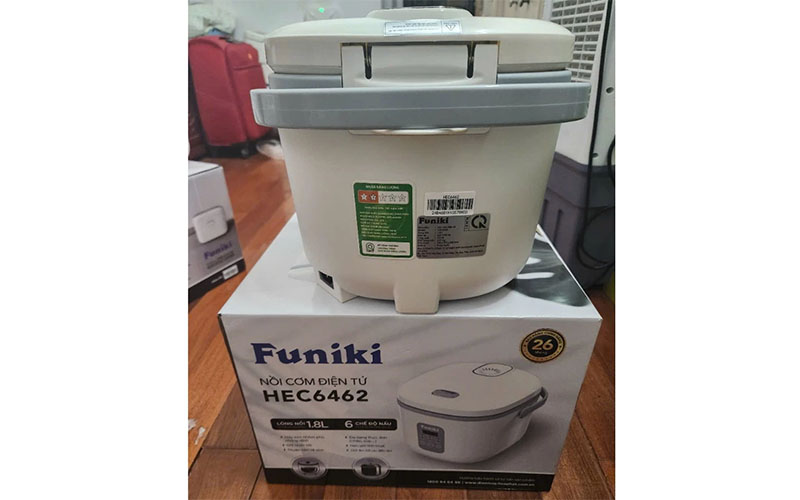Nồi cơm điện tử Funiki HEC6462 - Hàng chính hãng