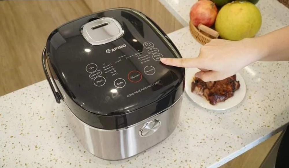 Nồi cơm điện tử Rapido RC-1.8D - Hàng chính hãng