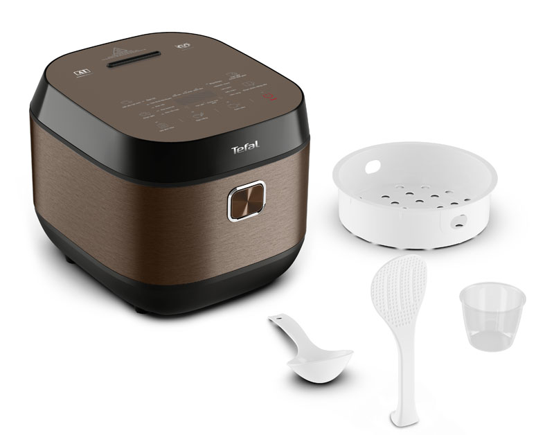 Đầy đủ phụ kiện đi kèm: xửng hấp và muỗng xới cơm