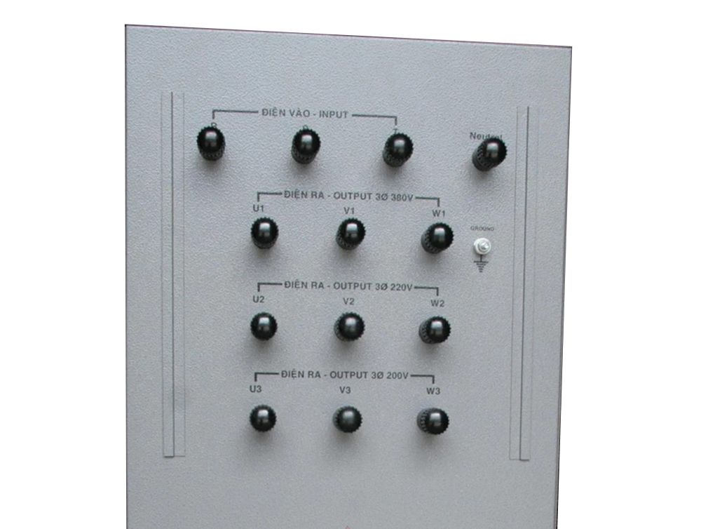 Ổn áp 3 pha Robot Classy UT3P15 - Hàng chính hãng