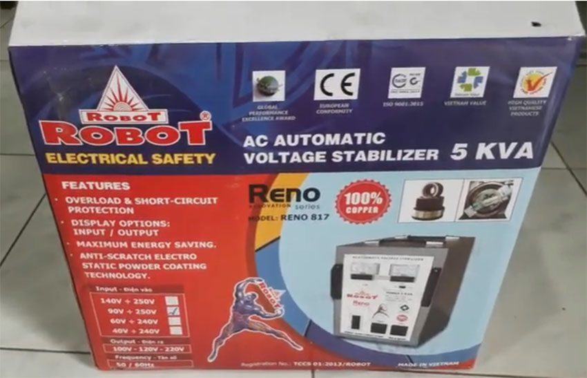 Bao bì đóng gói của Ổn áp một pha RoBot Reno 817-5KVA 90V-250V