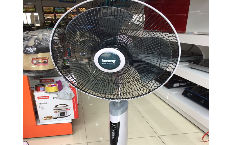 Quạt cây Benny BF-49T - Hàng chính hãng