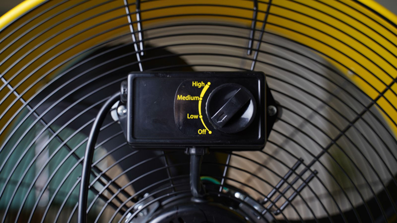 Điều khiển tốc độ quạt bằng núm xoay