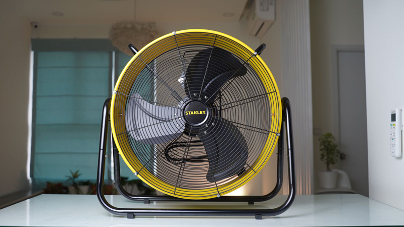 Thích hợp sử dụng cho công xưởng, nhà kho, showroom, trường học, bệnh viện...