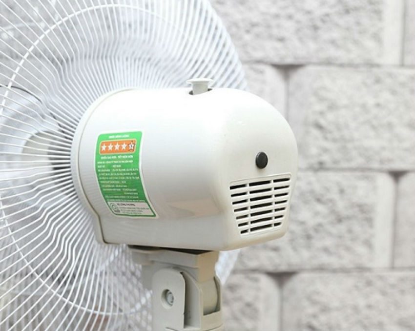 Hộp quạt đứng Lifan Đ-216
