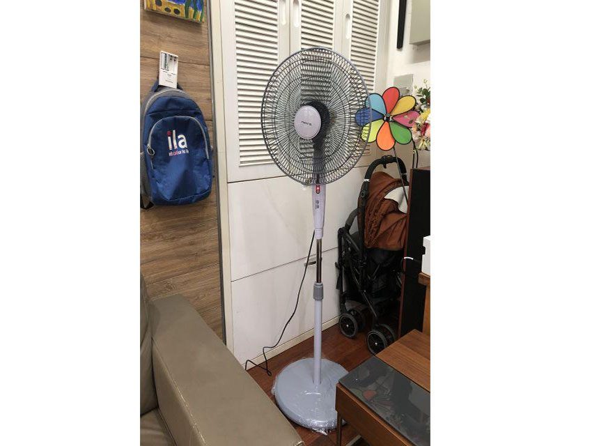 Quạt đứng Mistral MSF16J15R - Hàng chính hãng