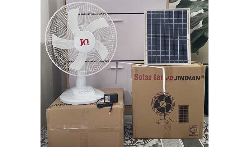 Quạt năng lượng mặt trời Jindian JD-138LL - Hàng chính hãng