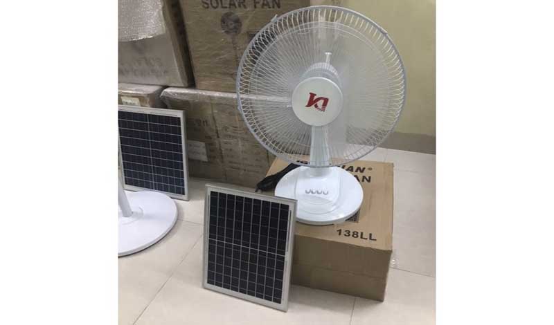 Quạt năng lượng mặt trời Jindian JD-138LL - Hàng chính hãng