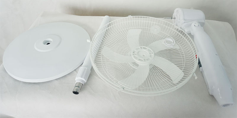 Quạt năng lượng mặt trời Lion LT-188 - Hàng chính hãng