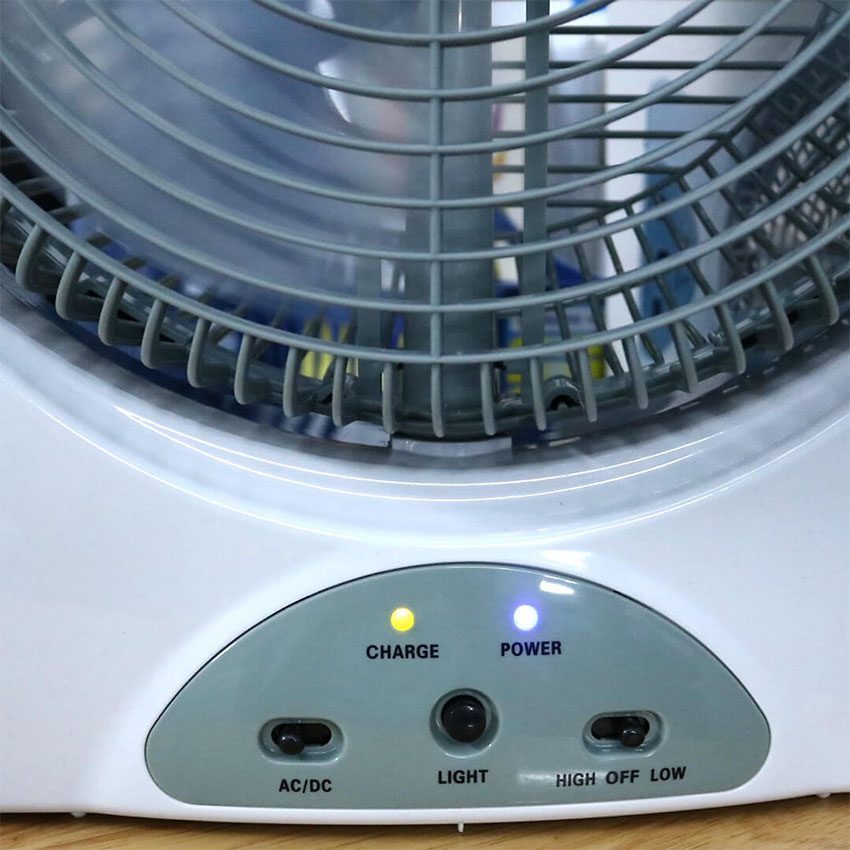 Quạt sạc để bàn Sunmax GFR12B2 - Hàng chính hãng