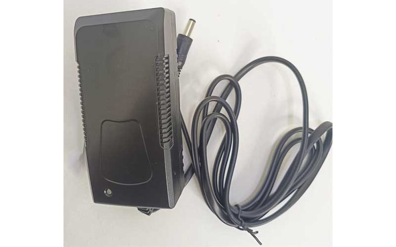 Bộ sạc của Quạt sạc tích điện năng lượng mặt trời Honjianda HJD-8116NL