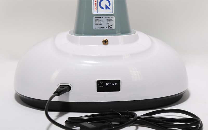 Cổng sạc của Quạt sạc tích điện Povena PVN-5626