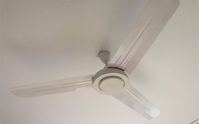 Quạt trần 3 cánh Hatari C48M1 - Hàng chính hãng