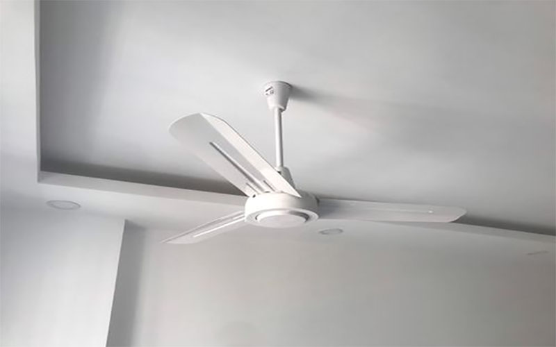 Quạt trần 3 cánh Hatari C48M1 - Hàng chính hãng