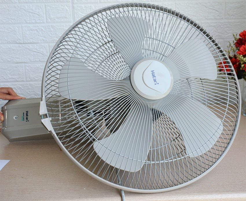 Quạt treo tường Hatari IW18M1 - Hàng chính hãng
