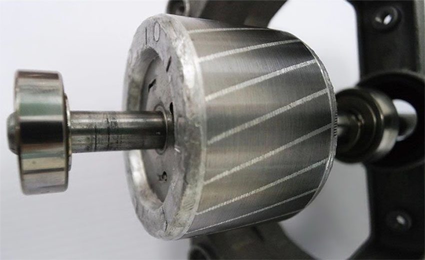 Quạt treo tường điều khiển Hatari HT-W16R6 - Hàng chính hãng