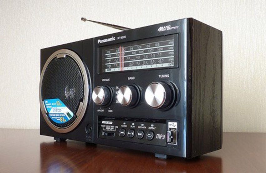 Radio Panasonic RF-800U - Hàng chính hãng