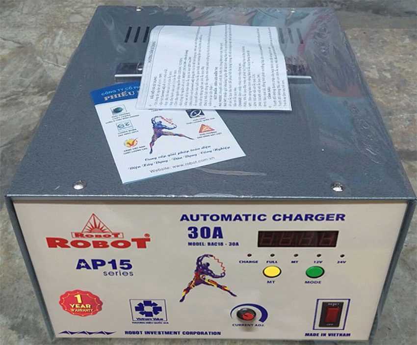 Sạc ắc quy tự động Robot BAC18-30A-AP15 - Hàng chính hãng