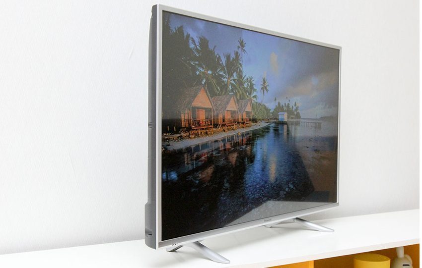 Smart Tivi Panasonic TH-43CS600V - Hàng chính hãng