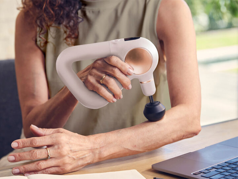 Tay cầm được thiết kế chắc chắn, không trơn trượt.