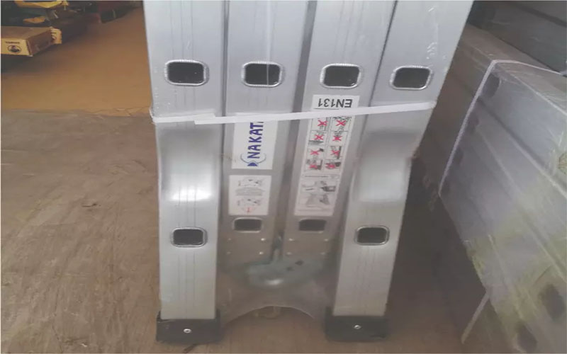 Thang nhôm gấp 4 đoạn Nakata TY-404 - Hàng chính hãng