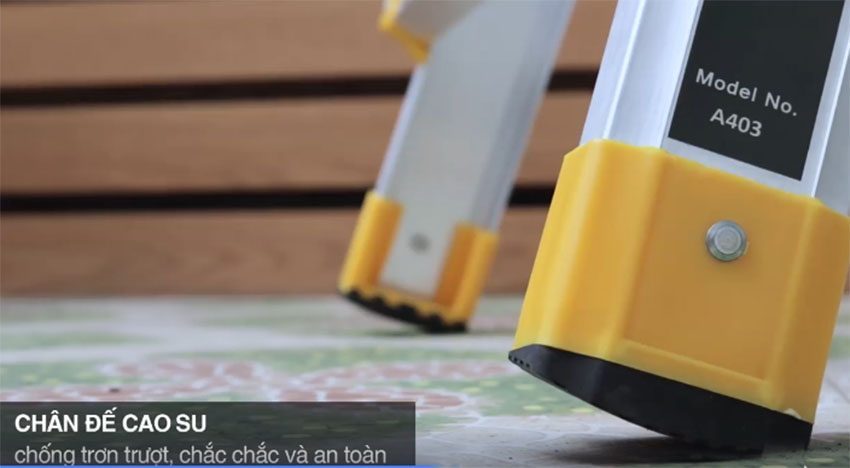 Thang nhôm gấp chữ A Jumbo A403 - Hàng chính hãng