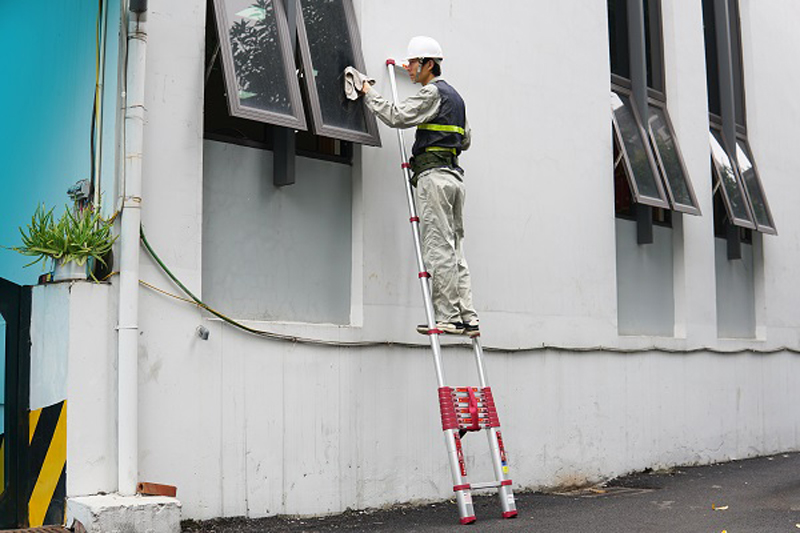 Thang nhôm rút gọn đơn FujiHome TLI500R - Hàng chính hãng