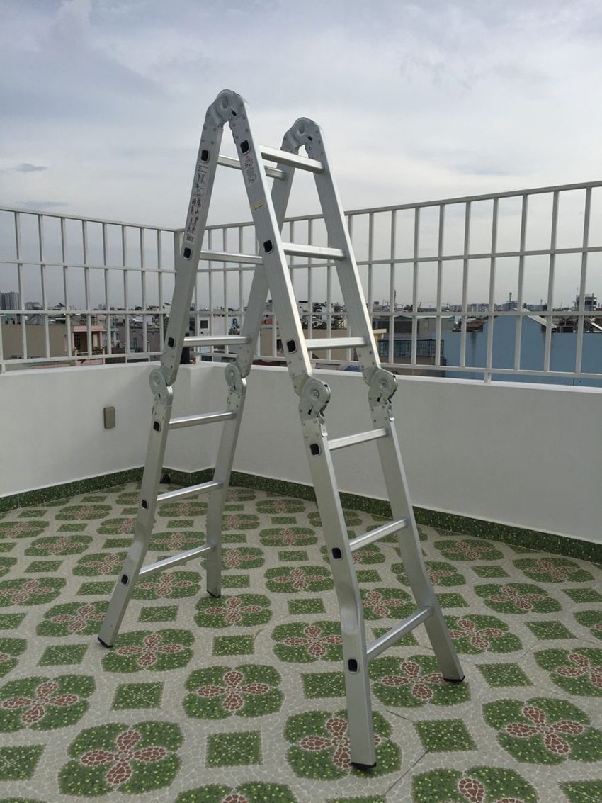 Thang nhôm xếp bốn đoạn Sumika SK-603 với cách xếp chữ A