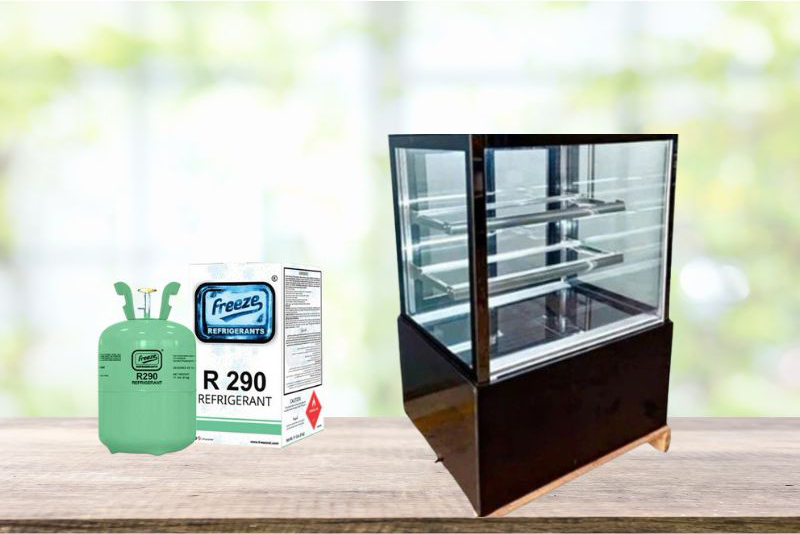 Tủ bánh 3 tầng kính vuông 0.9m Lightcool DG-900Z - Hàng chính hãng