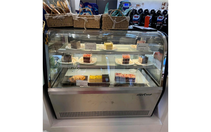 Tủ bánh kem mini để bàn kính cong SnowQueen SMT-58 - Hàng chính hãng
