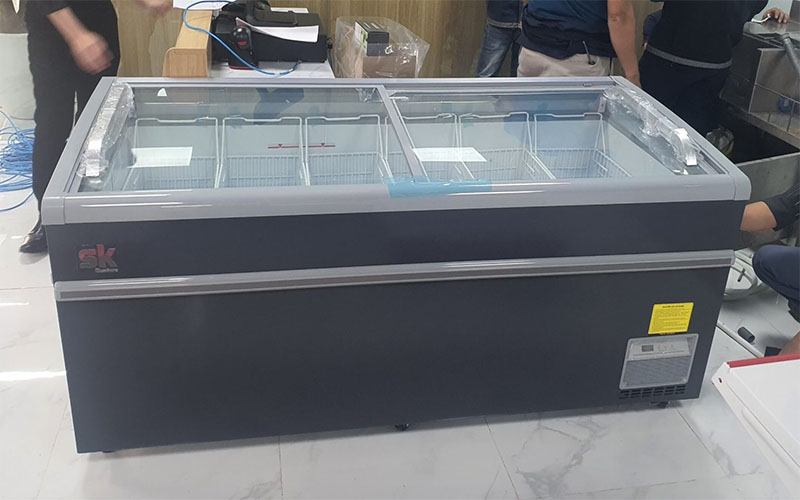 Tủ đông 1 ngăn kính lùa Sumikura SKIF-1900XJB - Hàng chính hãng