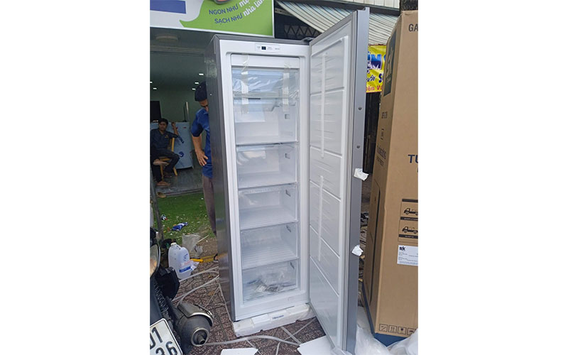 Tủ đông đứng Sumikura SKFU-218.HSN - Hàng chính hãng