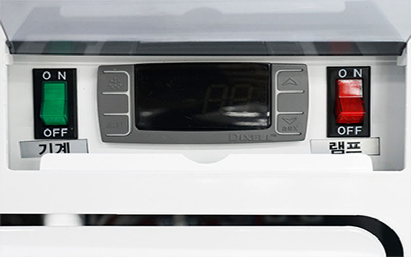 Tủ đông đứng trưng bày Arneg Udo ASKCR-550FD