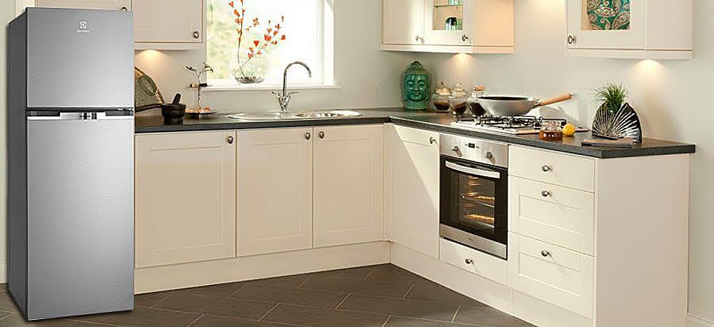 Mặt trước của tủ lạnh Electrolux ETB-2300MG