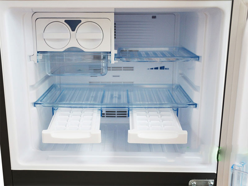 Tủ lạnh Funiki FR-186ISU với ngăn đá thông minh