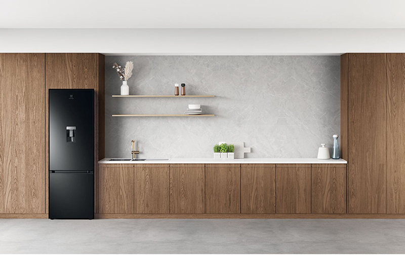 Tủ lạnh Electrolux inverter 335 lít EBB3742M-H - Hàng chính hãng