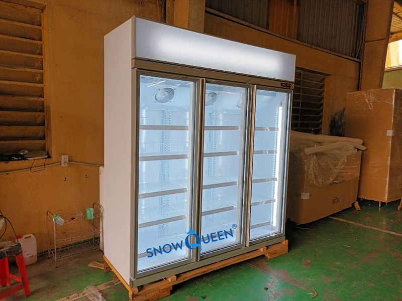 Tủ mát 3 cánh kính SnowQueen SLG-1800FS - Hàng chính hãng