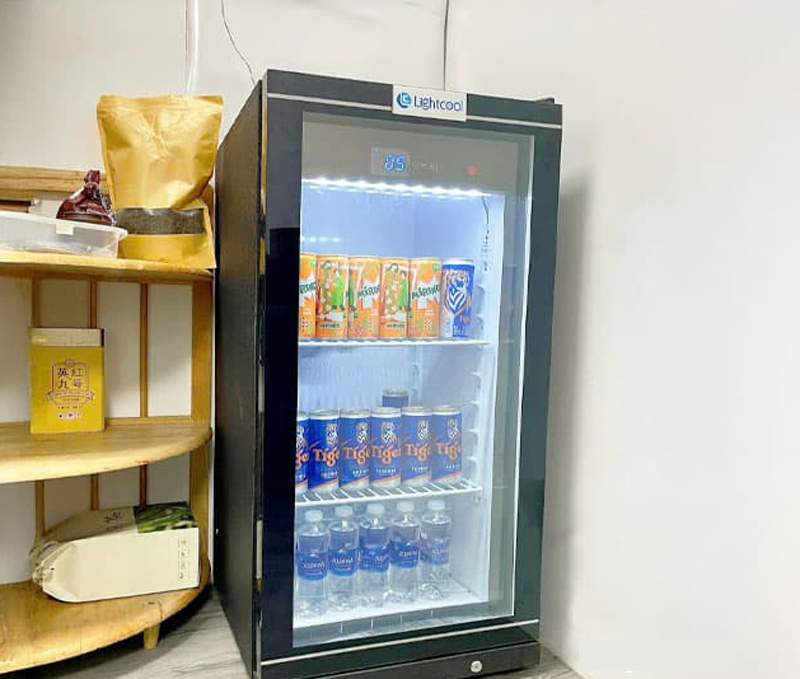Tủ mát cánh kính Lightcool LC90  - Hàng chính hãng