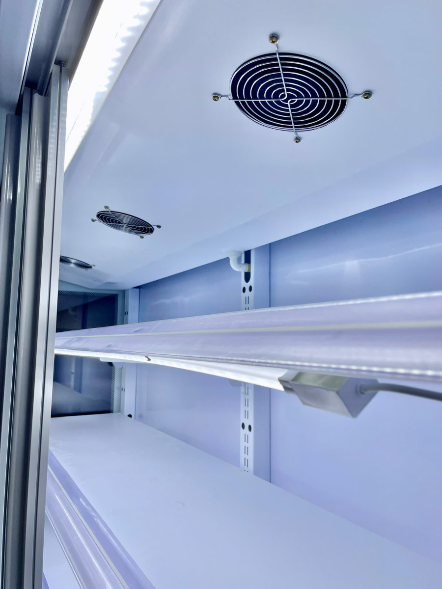 Tủ mát trưng bày Lightcool LS-1800F - Hàng chính hãng